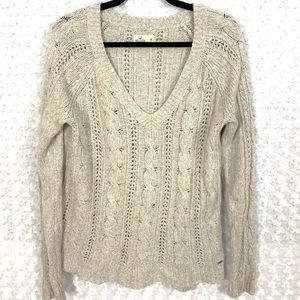 Hollister Cream Cable Knit V-Neck Sweater
